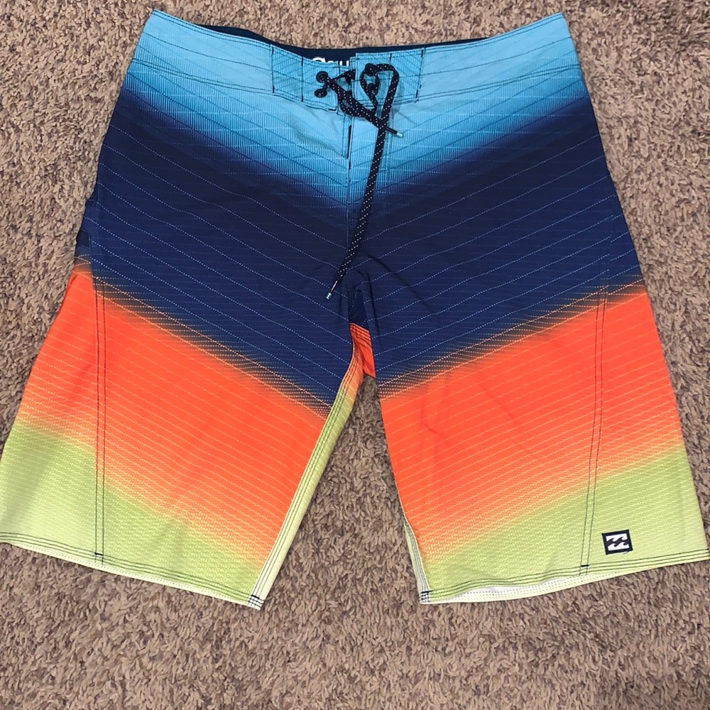Men’s Billabong board shorts
